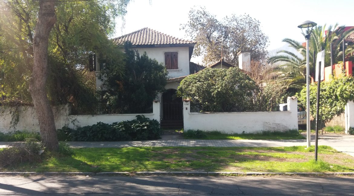 Frente-calle Salv. Izqui.
